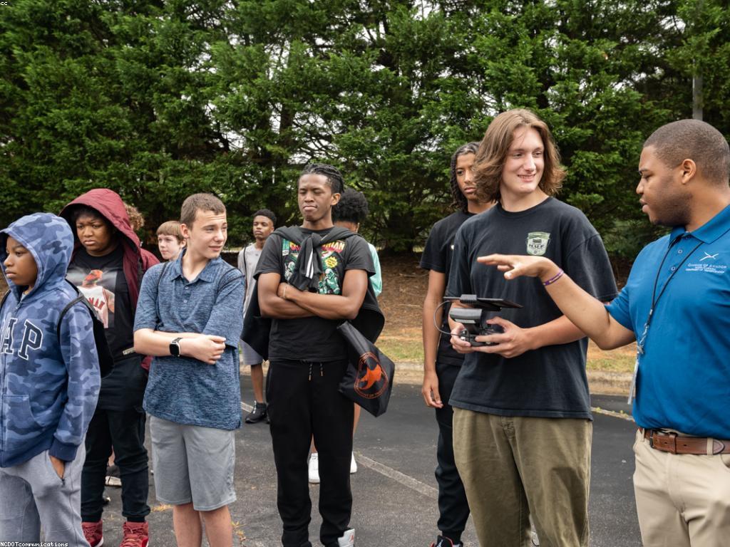 សារៈសំខាន់នៃការបង្ហាញស្លុតក្នុងការអប់រំសម័យសម័យទំនើប