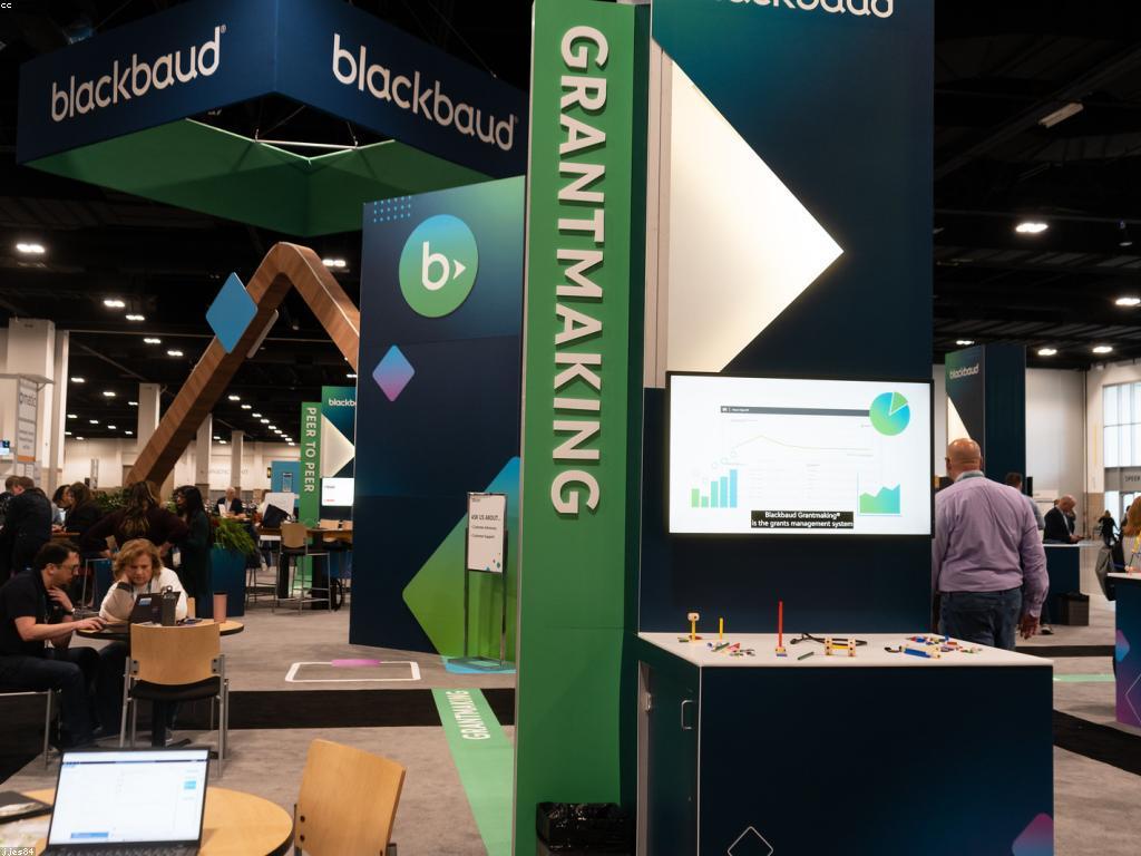 សារៈសំខាន់នៃការបង្ហាញស្លុតក្នុងការព្យួរប្រាក់ជាអាជីវកម្ម